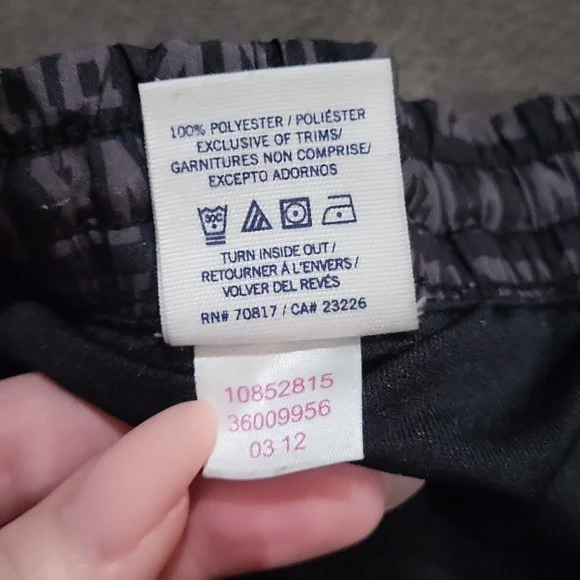 PINK Victoria's Secret Shorts - Picture 7 of 15